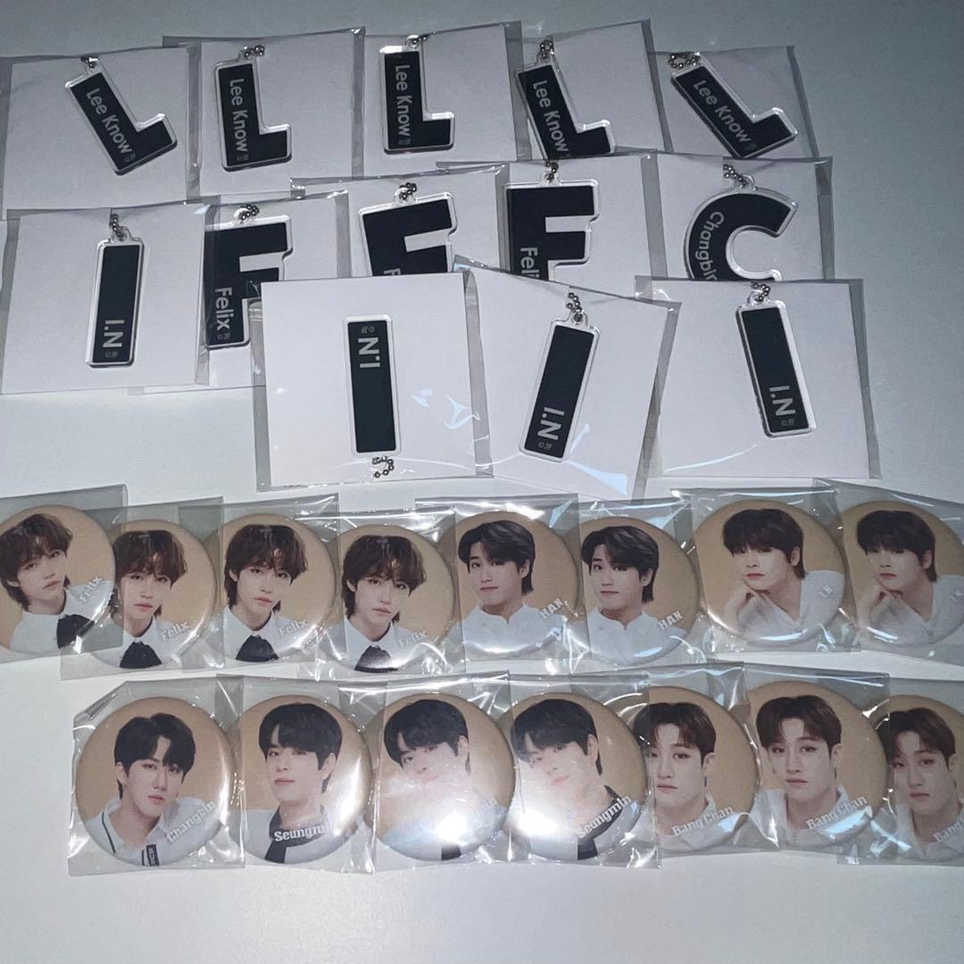 Stray Kids スキズカフェskzooカフェ アクスタ　トレカグッズセット