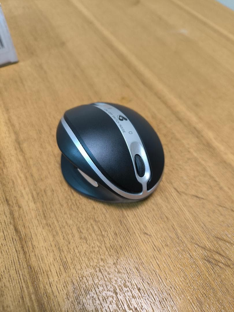 海外の変わった両手利き対応エルゴノミクスマウスOysterMouse