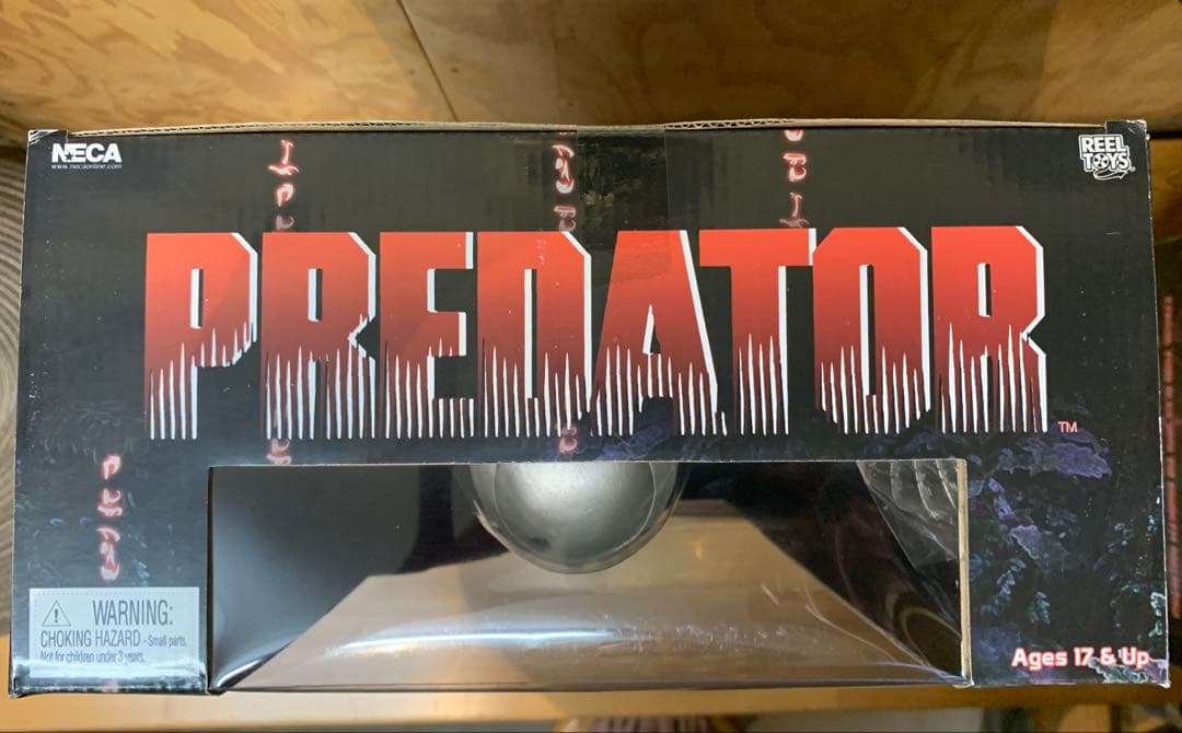 NECA プレデターPREDATOR 1/4スケール LEDライト付き【未開封】