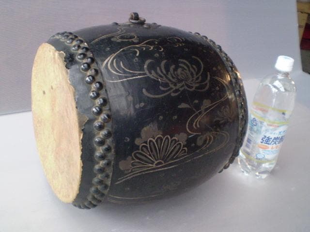 大正、昭和レトロ太鼓。ジャンク品。破れあり。