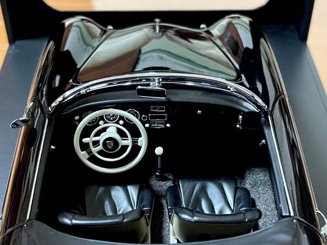 価格変更1/18 オートアート ポルシェ356A スピードスター ブラック未展示