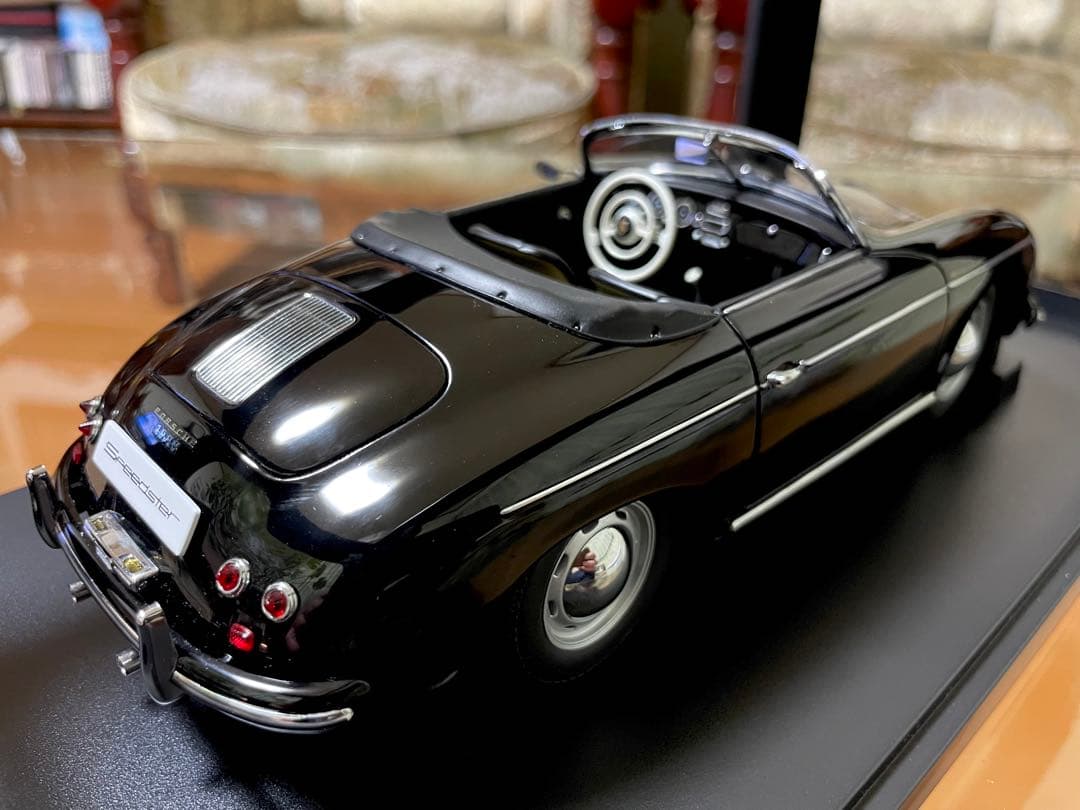 価格変更1/18 オートアート ポルシェ356A スピードスター ブラック未展示