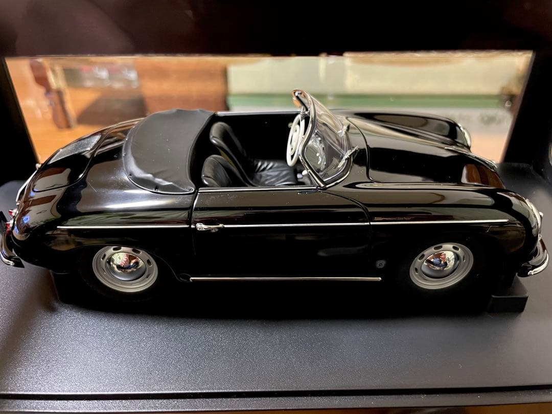 価格変更1/18 オートアート ポルシェ356A スピードスター ブラック未展示