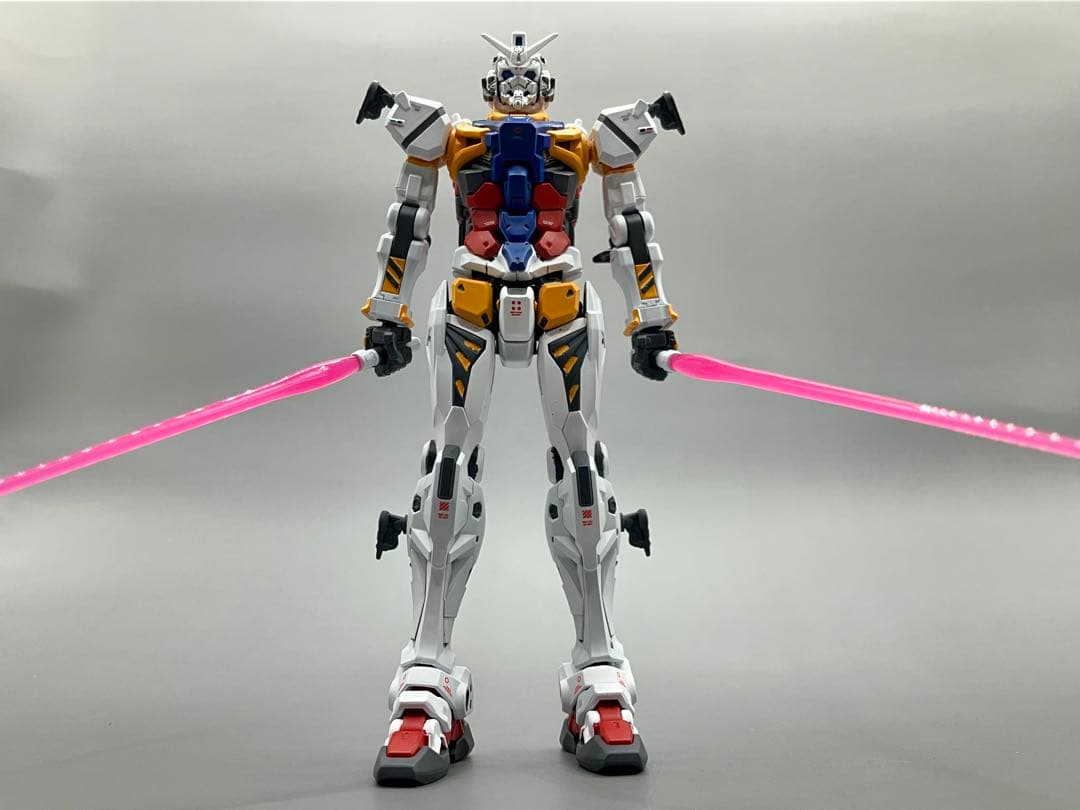 HG 白いガンダム（GQ）　塗装完成品