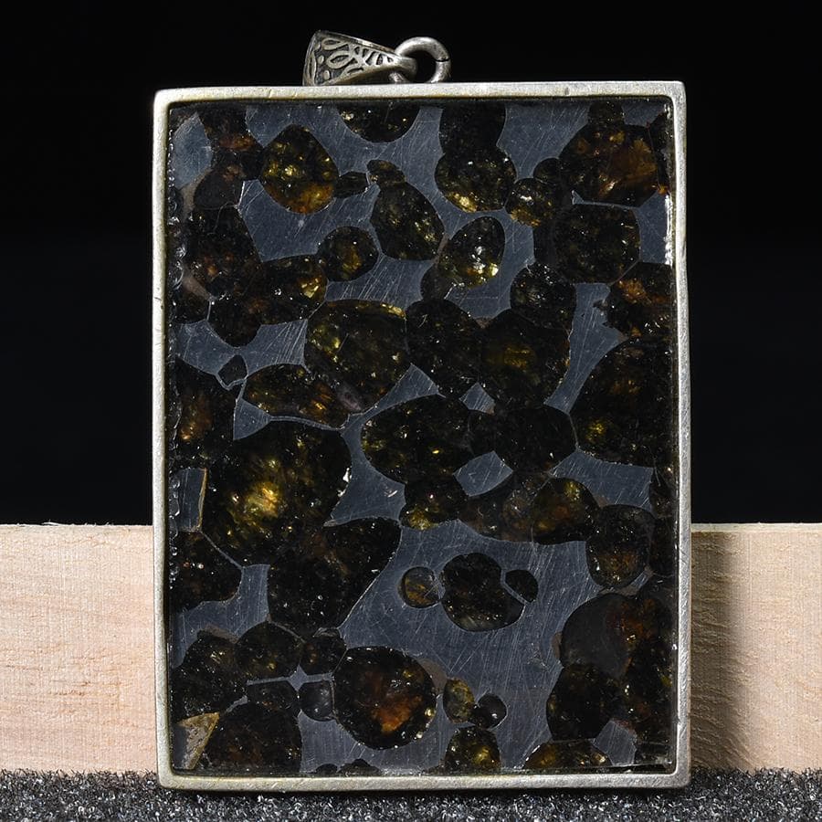 ⭐*︎様 パラサイト隕石 ペンダントトップ 隕石 石鉄隕石 セリコ 重さ20ｇ