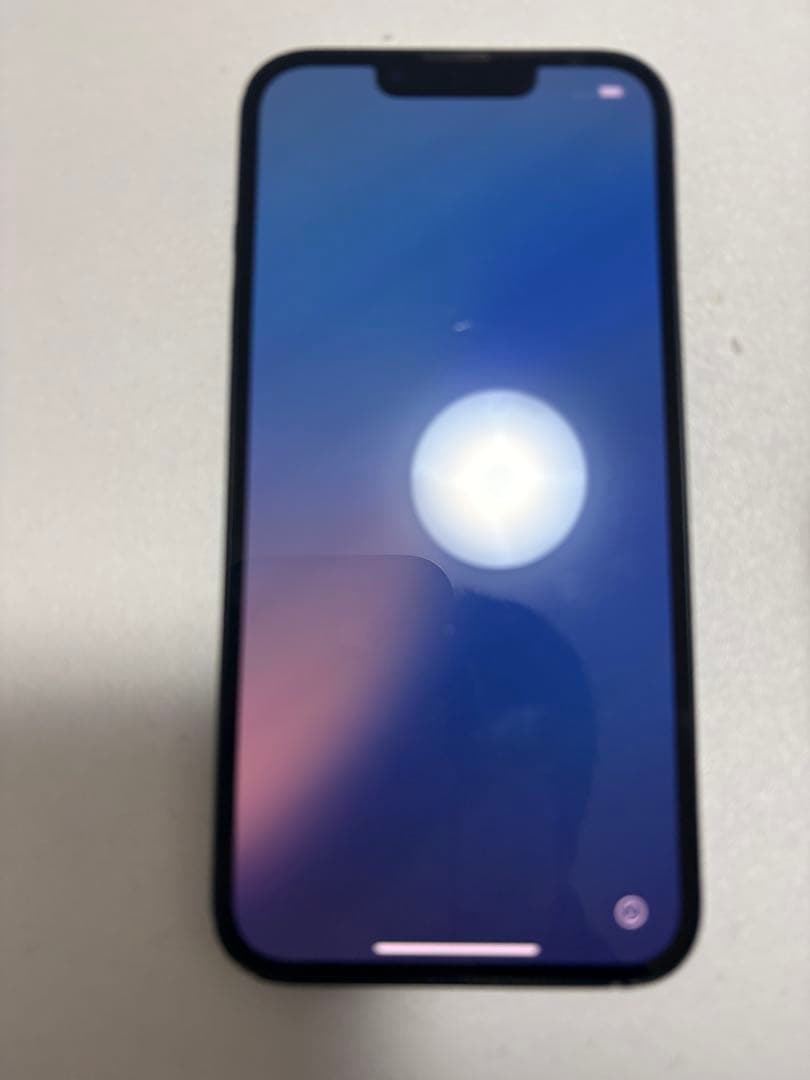 ブラック スマートフォン 背面ひび割れあり