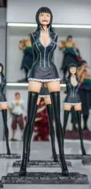 ワンピース　ニコ・ロビン　フィギュア