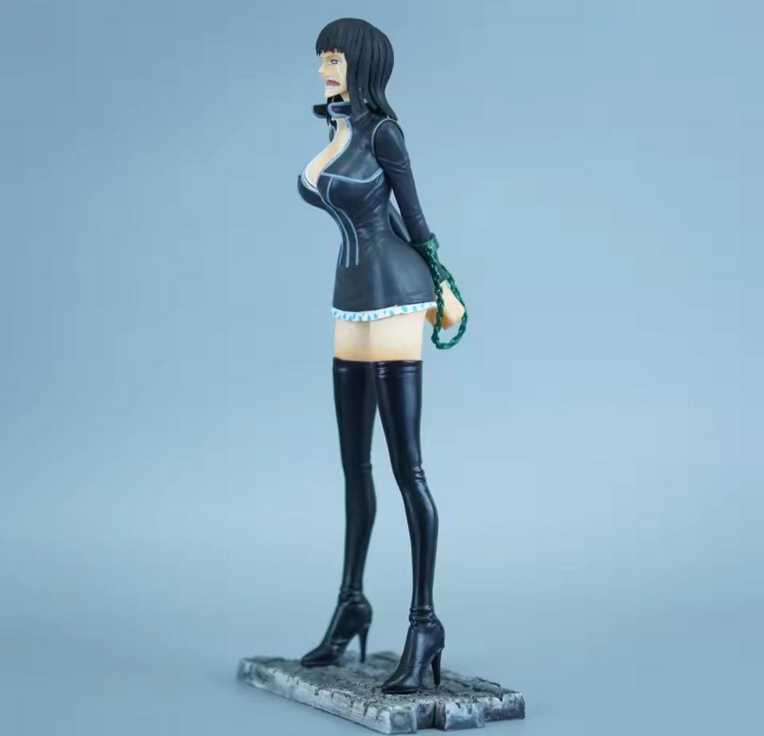 ワンピース　ニコ・ロビン　フィギュア