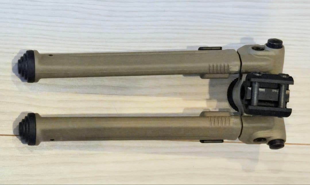 MAGPUL バイポッド　ピカティニー　フラットダークアース