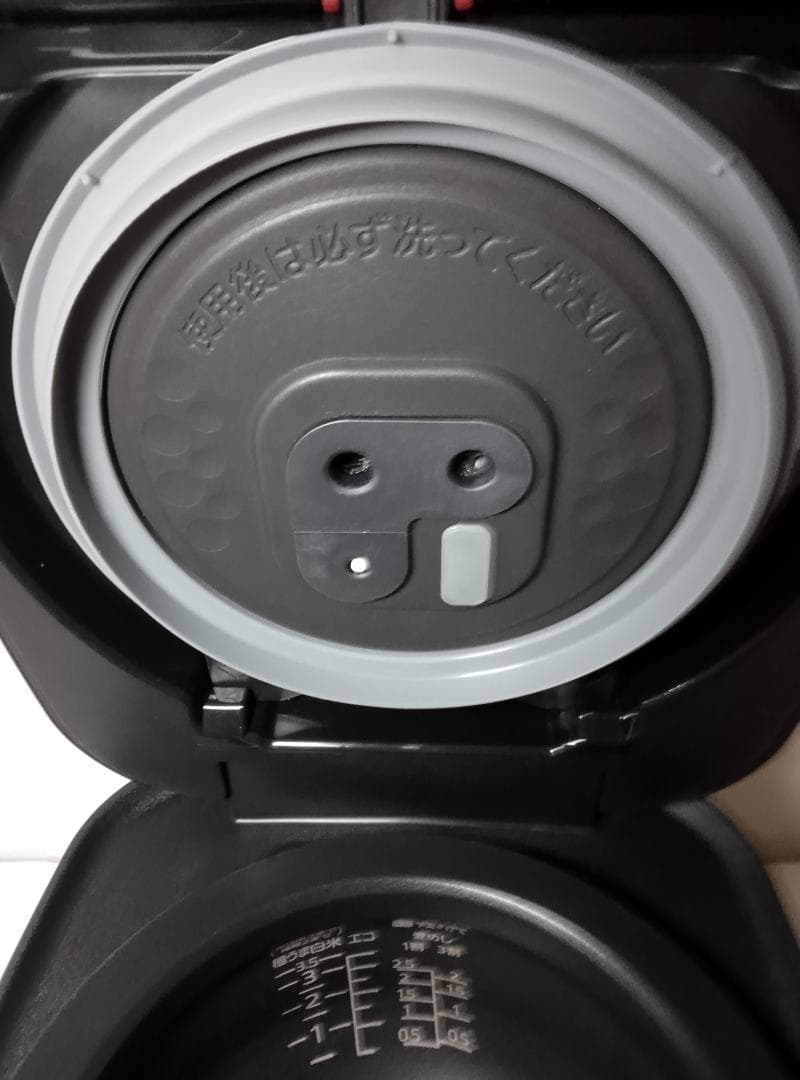 M*i様 TIGER　JPX-062X　土鍋圧力IH炊飯ジャー〈THE炊きたて〉