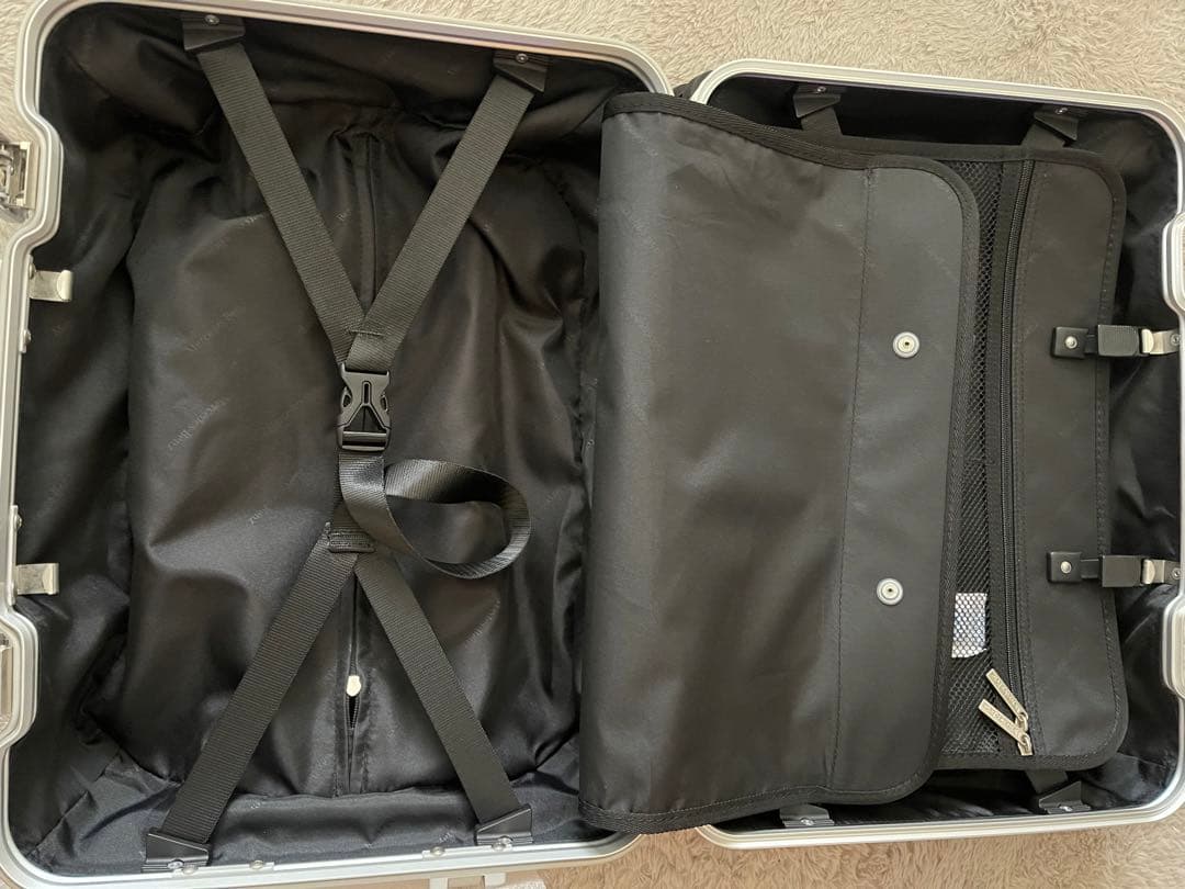 メルセデスベンツ　アルミ　スーツケース32L