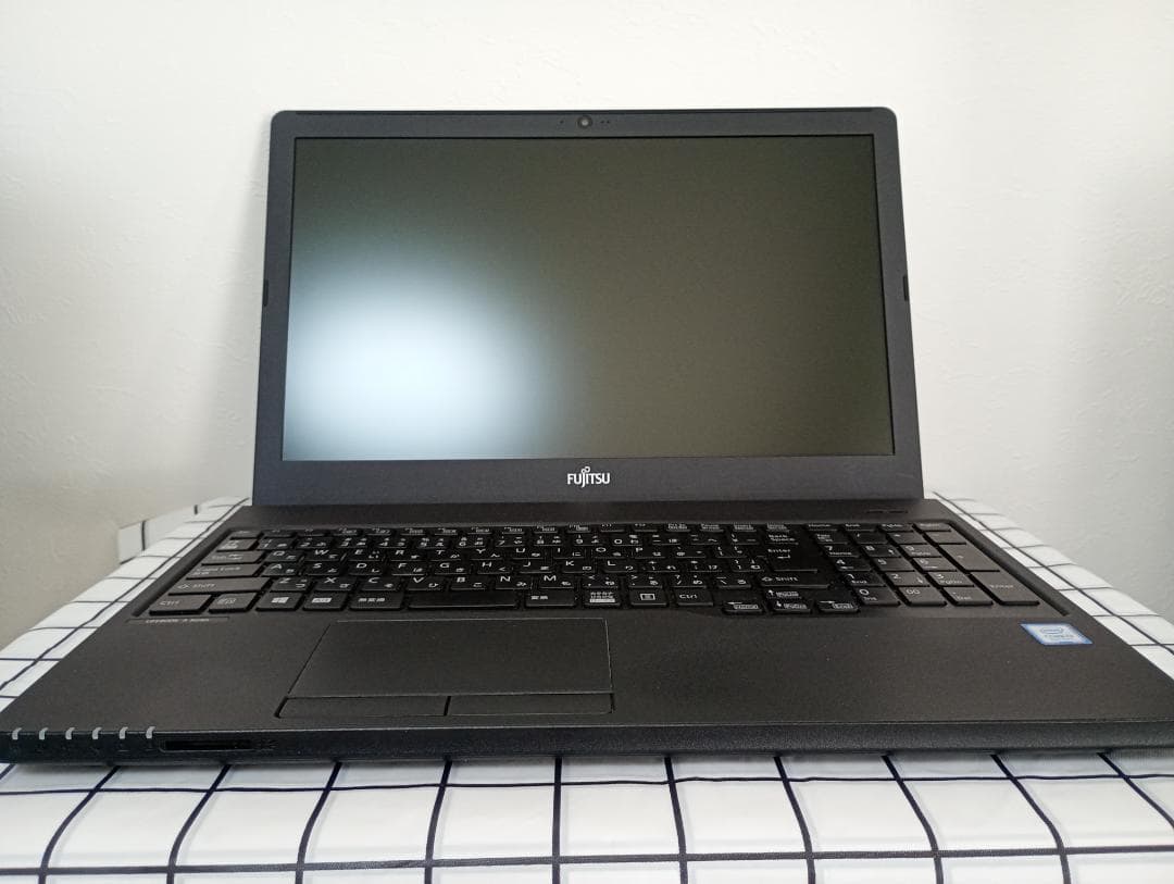 ◎新品SSD　intel 第8世代 Core i3／富士通／Win11 pro