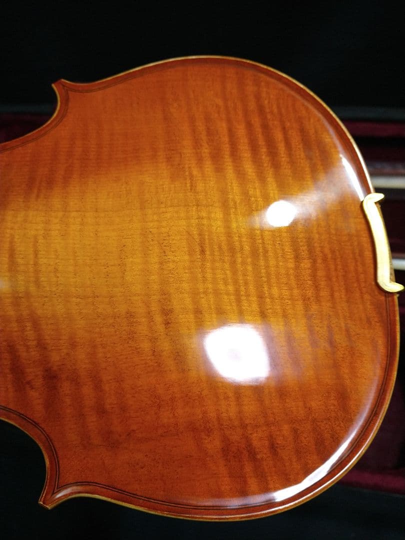 7万円の付属品付き　新品１ピース美しいトラ目メープルバイオリン　4/4サイズ