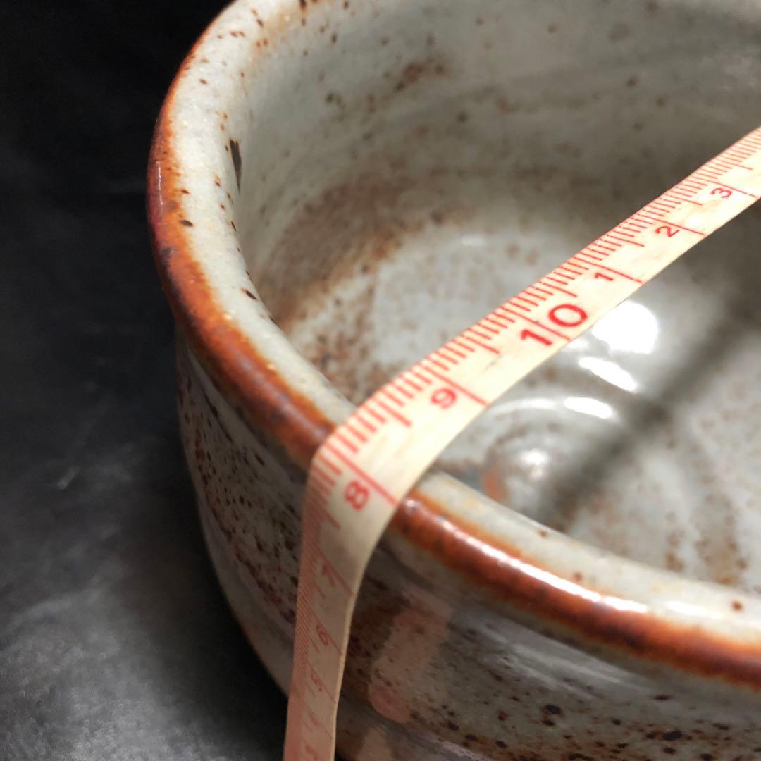 美しい古美術◆蔵から凄みのある古そうな鼠志野焼の抹茶茶碗が出て来ました。茶道具