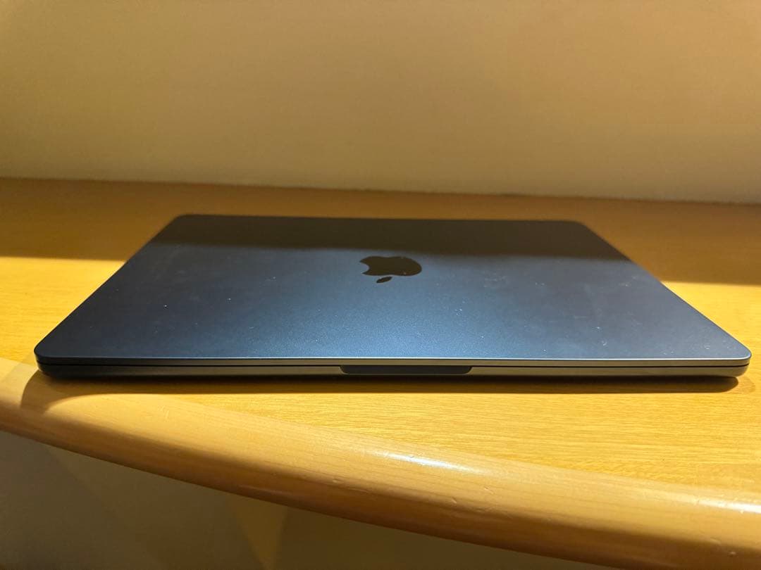MacBook Air M2 メモリ 8gb