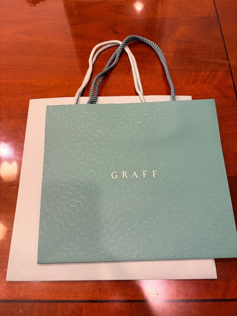 Graff 空箱のみ（ネックレス）　リニューアル後　新作