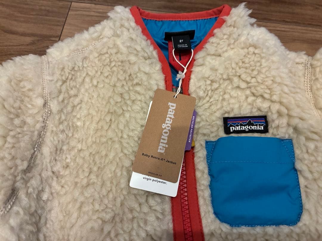 patagonia フリースジャケット 新品タグ付き