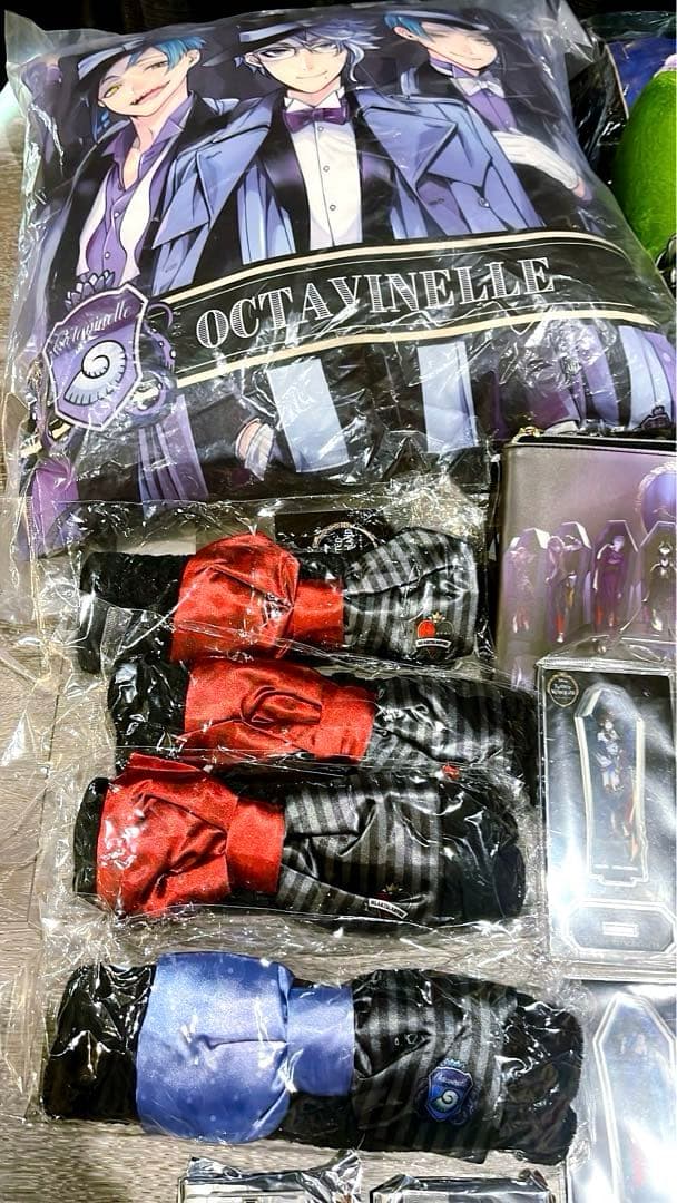 ツイステ　グッズ　まとめ売り　クッション　アクリルスタンド　手提げバッグ　ポーチ