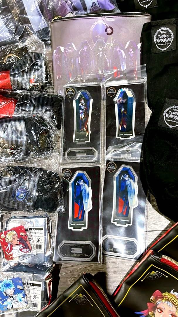 ツイステ　グッズ　まとめ売り　クッション　アクリルスタンド　手提げバッグ　ポーチ