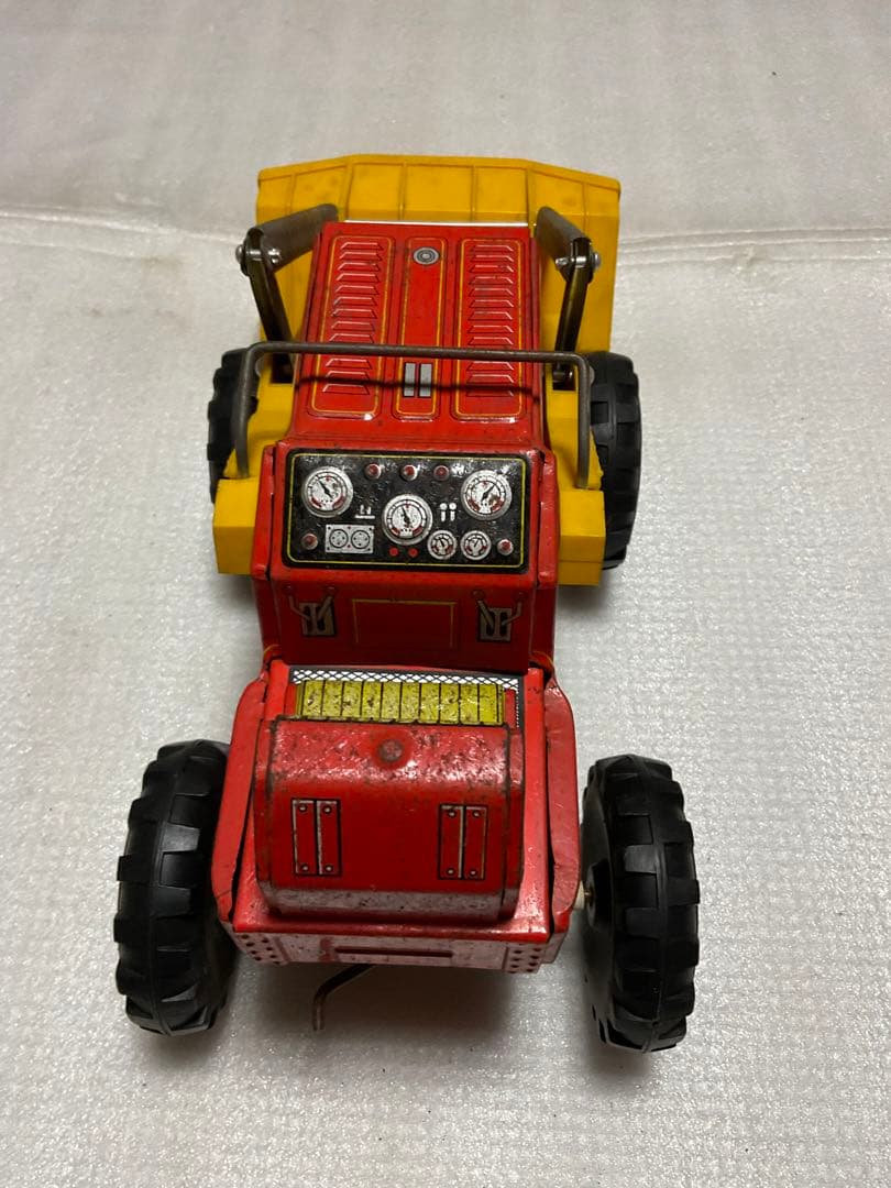 ヨネザワ／D-250A。ブリキのブルドーザー。【箱無し、現状渡し、美品】。