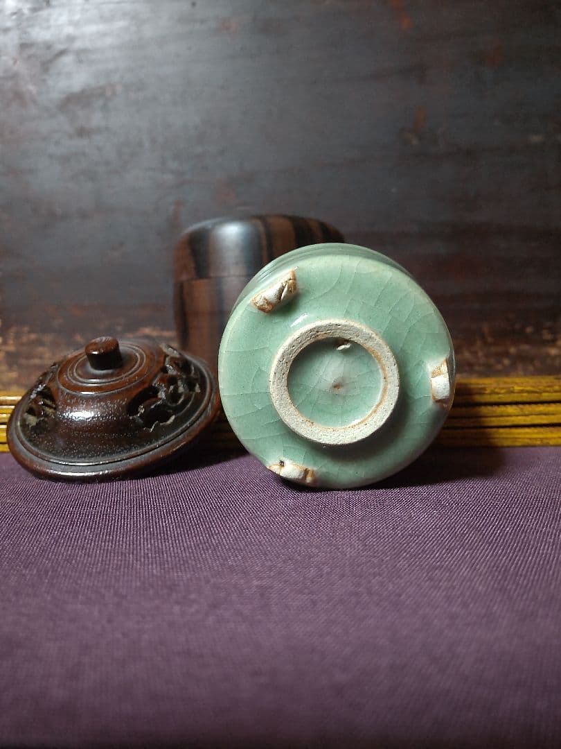 龍泉窯　青磁 陰刻 輪線 筒盃