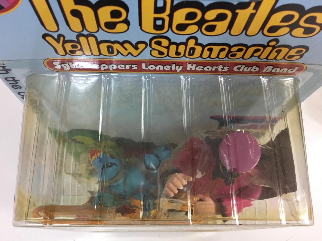 ☆未開封 ビートルズ イエローサブマリン フィギュア ４体セット マクファーレン