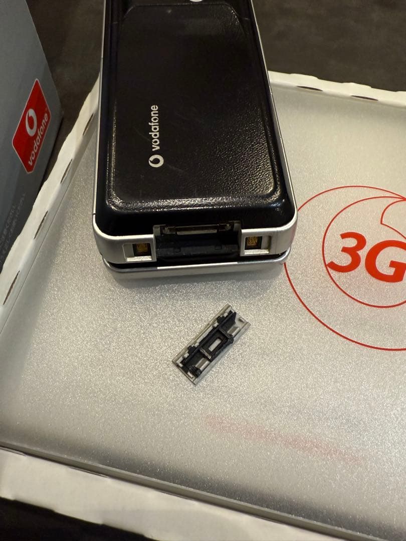 Vodafone 903SH シャープ 当時別売卓上充電器付き