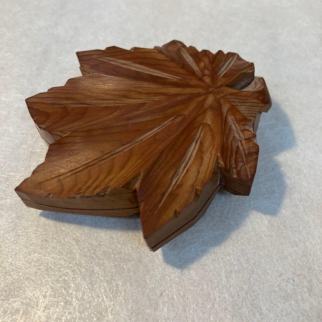 茶道具　香合　一位木(アララギ)使用　もみじ香合　紙箱　配送用桐箱　S61KG