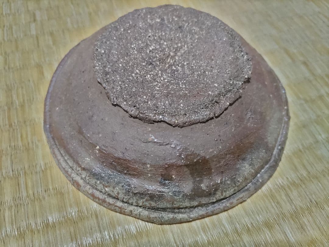 南蛮？琉球？時代の小鉢（13.8㎝）　板起こし・玉縁・砂高台・重ね焼・鉄釉