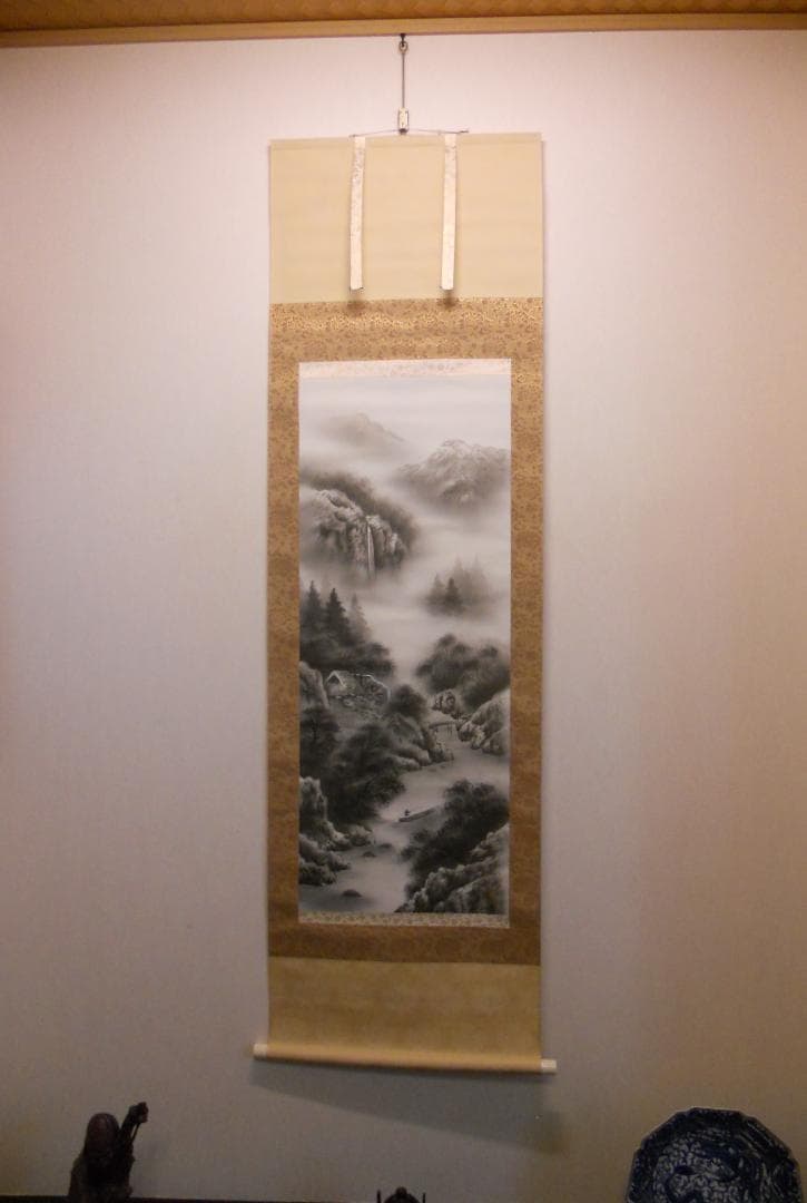 掛け軸  関口仙崖 水墨山水 絹本 希少 軸装 茶道具 掛軸 美品 です。