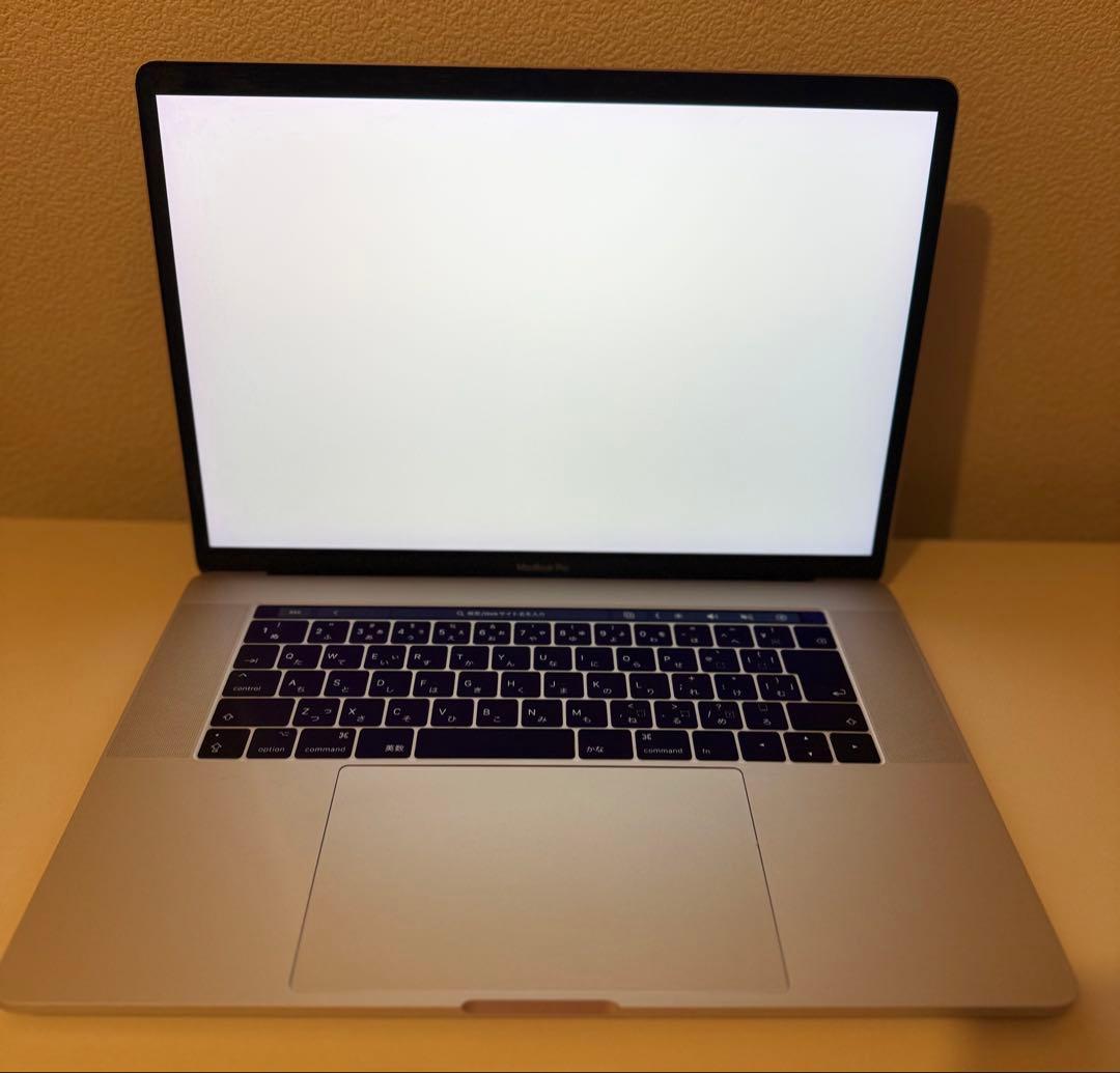 Macbook Pro 2017 15インチ 今年最新mac os