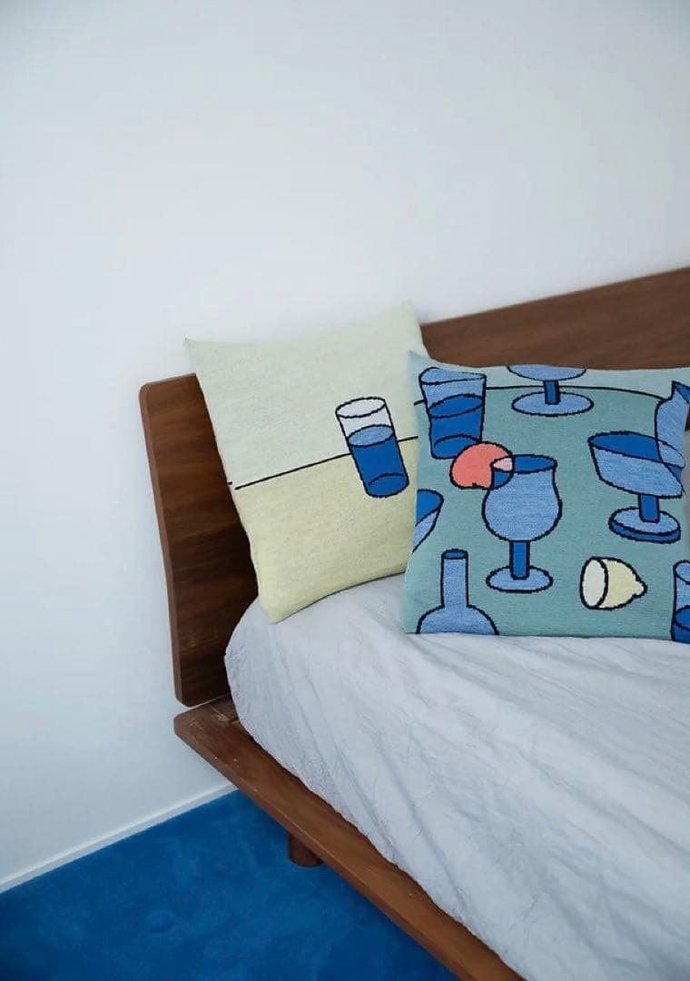 9/7迄大幅値下げ 新品未使用 unpis クッションカバー グラス