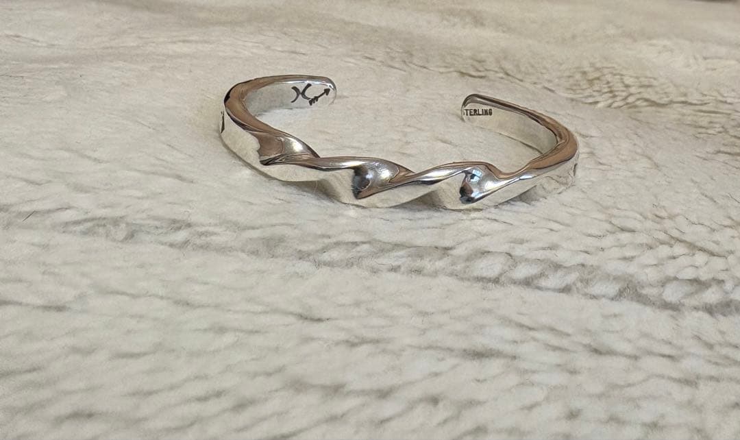 Cippy Crazy Horse シッピークレイジーホース　ツイストバングル