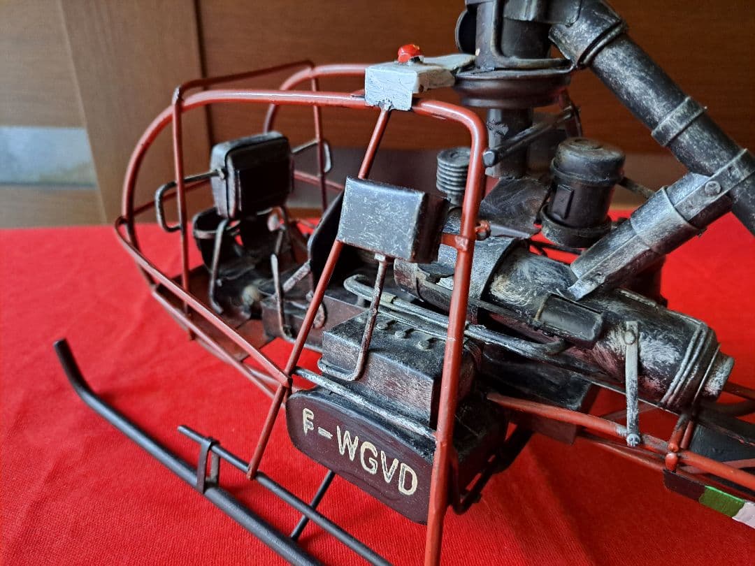 OSA 出品‼️ヘリとプロペラ機２点‼️