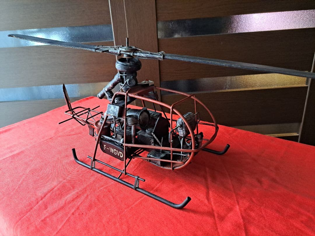 OSA 出品‼️ヘリとプロペラ機２点‼️