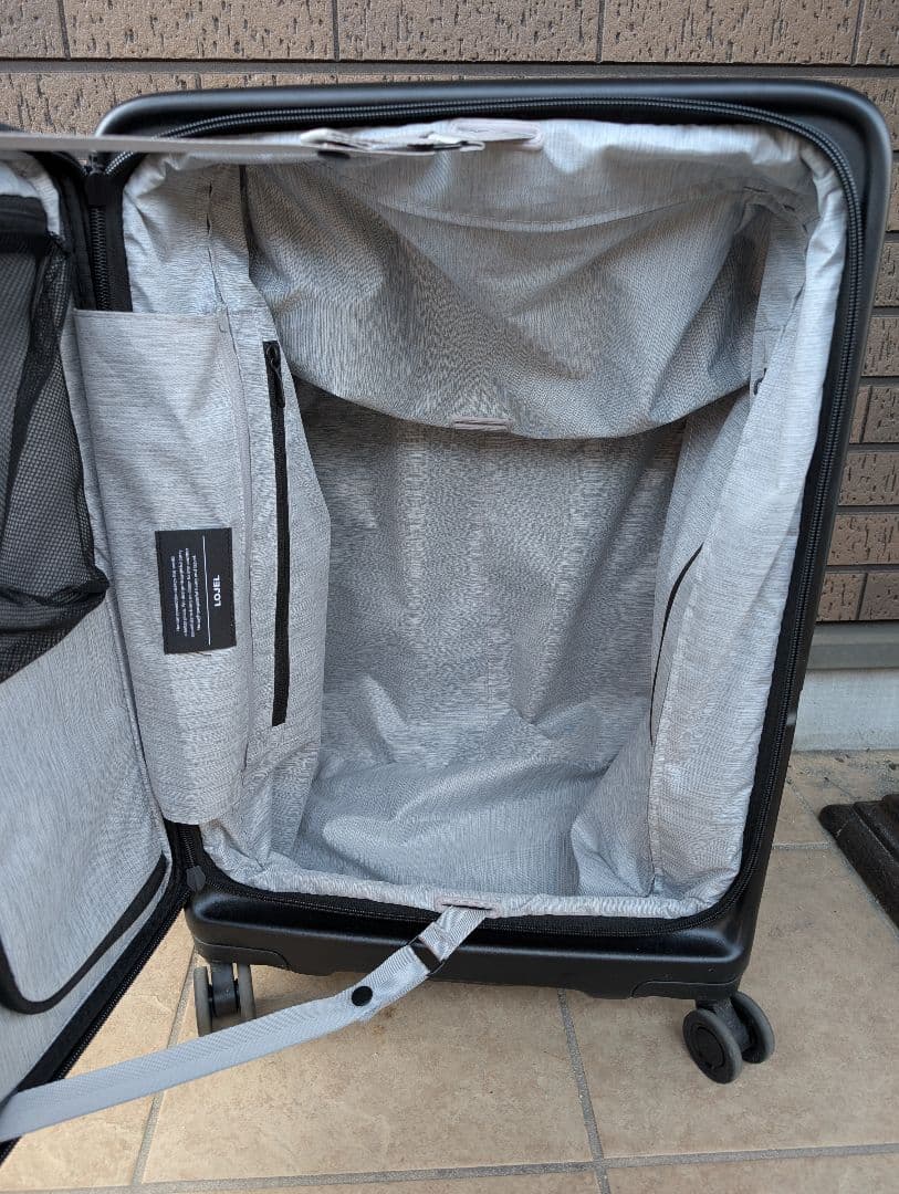 LOJEL ブラックキャリーケース 4輪キャスター付き