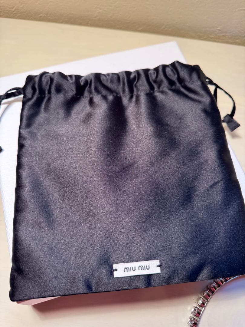 miu miu ビジュー付きヘアカチューシャ