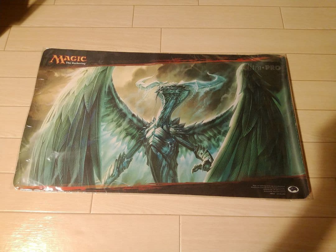 精霊龍、ウギン　プレイマット　MTG 　ugin ウルトラプロ