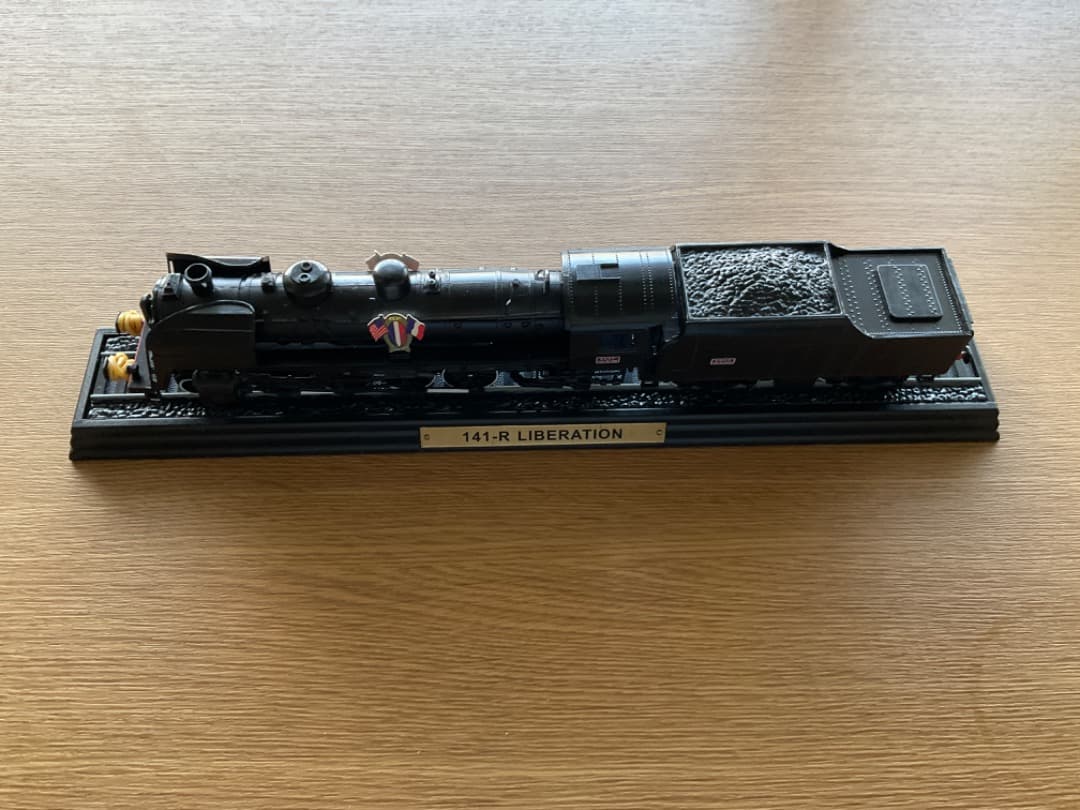 141-R LIBERATION 機関車 プラモデル 電車