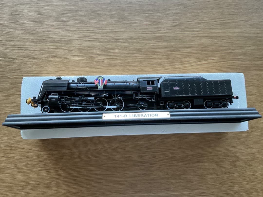 141-R LIBERATION 機関車 プラモデル 電車