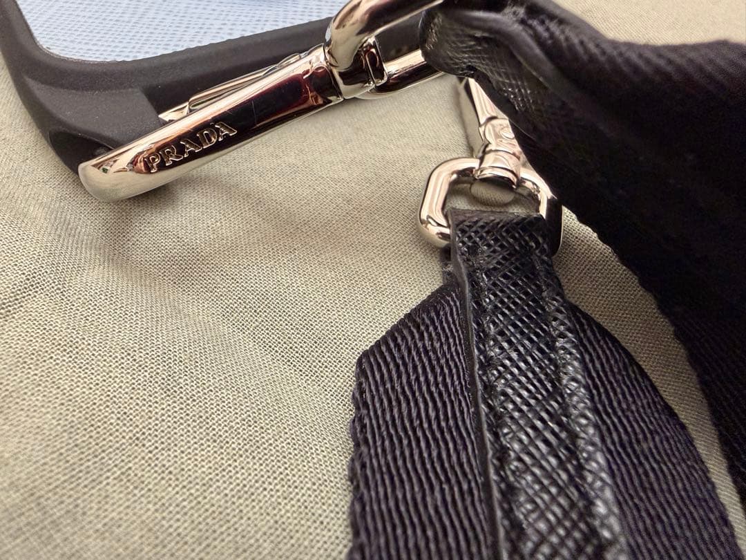 ままん☆です。 PRADA iPhoneケース