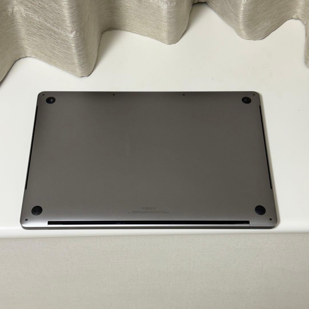 MacBook本体 MacBook Pro 16 (2019) Core i9/16GB/1TB