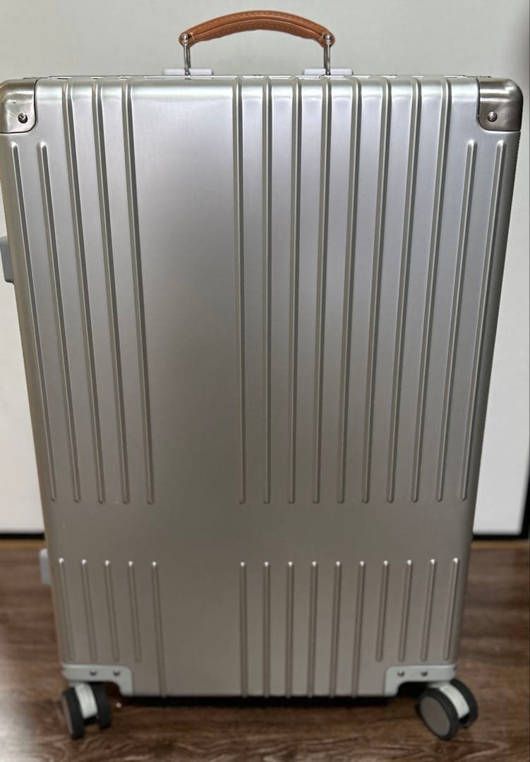 イノベーター innovator キャリーケース スーツケース　アルミ　70L