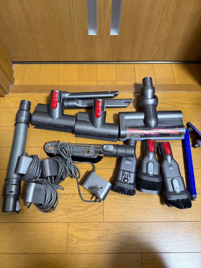 Dyson Vシリーズ スティッククリーナー 本体と付属品3セット(ジャンク品)