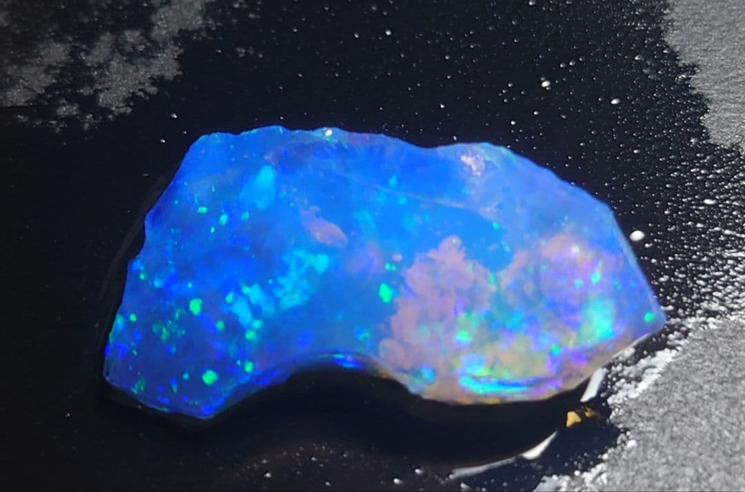 エチオピアウェロ産オパール　星空のような　鉱物標本　原石　チョーク