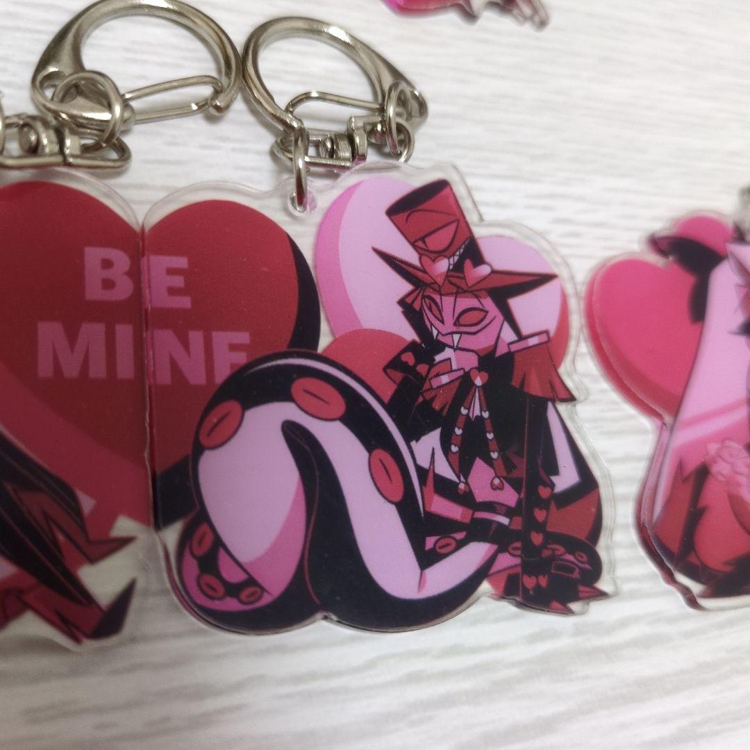 ハズビンホテル バレンタイン アクリルキーホルダー　4セット　全種類