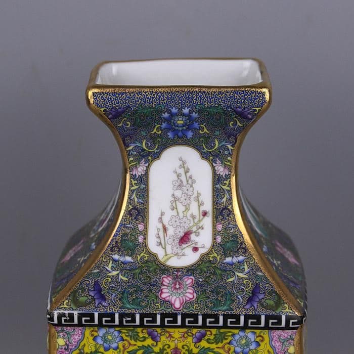 大清雍正琺瑯彩花鳥紋四方瓶 景徳鎮 陶磁器 装飾品 現代工芸品 美術品 置物