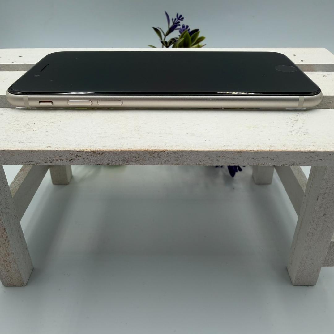 iPhone SE第3世代 64GB スターライト 338