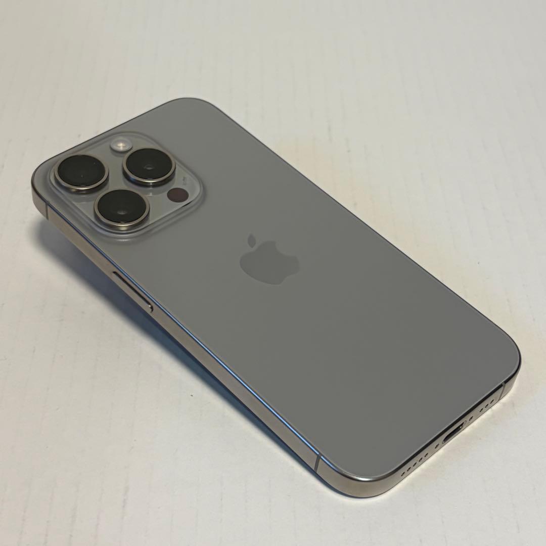 【中古美品】iPhone 15 Pro 256GB SIMフリー