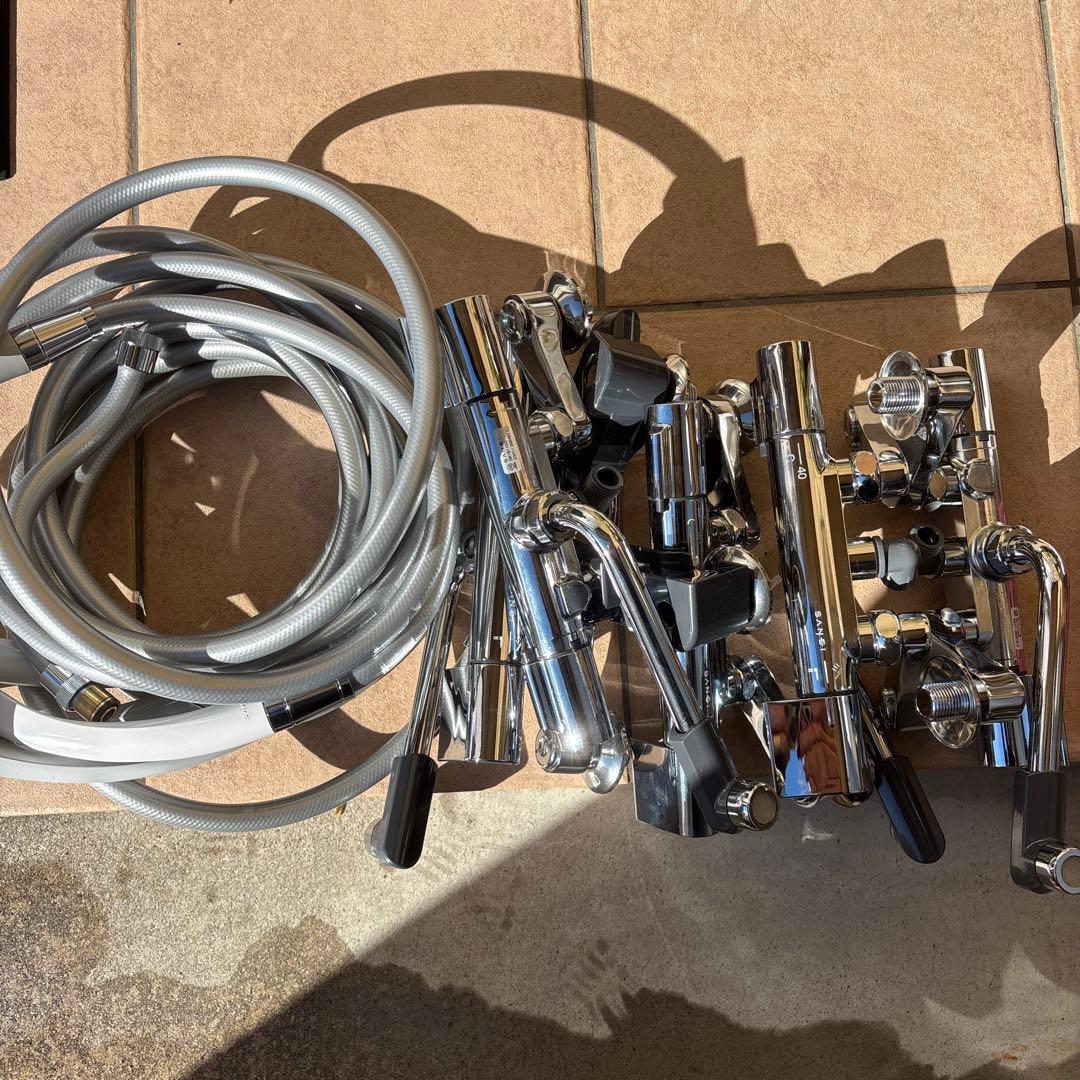 SANEIシャワー混合水栓２個組